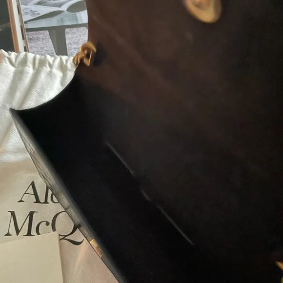 [SOLD] Authentic Alexander McQueen croc leather crossbody - Picture 3 of 7